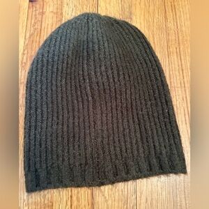 Anthropologie BEANIE SLEEPING ON SNOW  NWT (n)